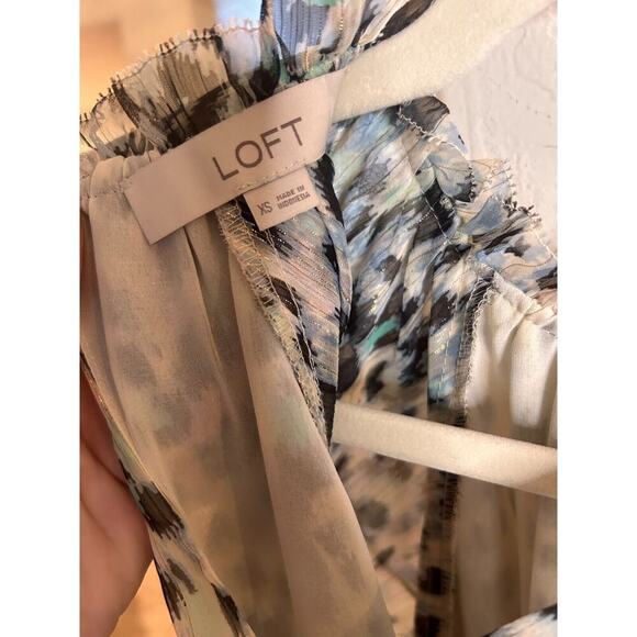 LOFT Women's Shimmer Leopard Flutter Sleeve Blouse XS 0-4 💸BOGO🎉 - Picture 4 of 9